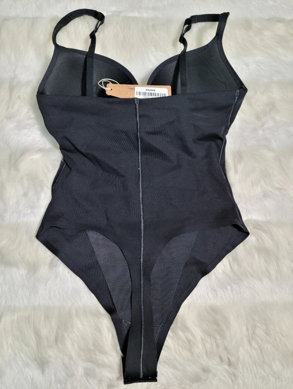 SKIMS color black